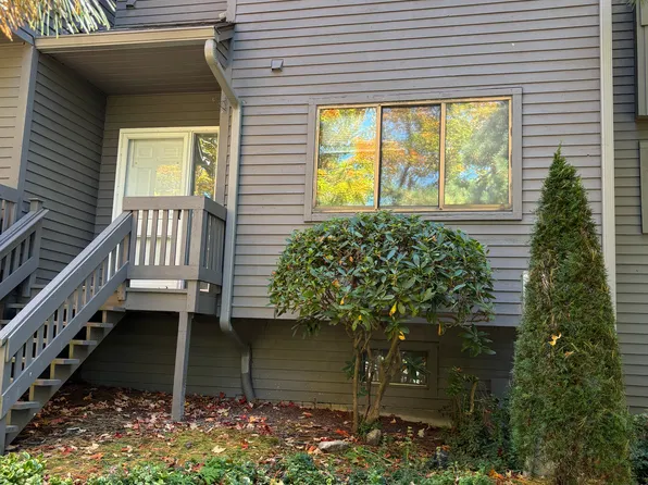 180 Conestoga Way, Glastonbury, CT