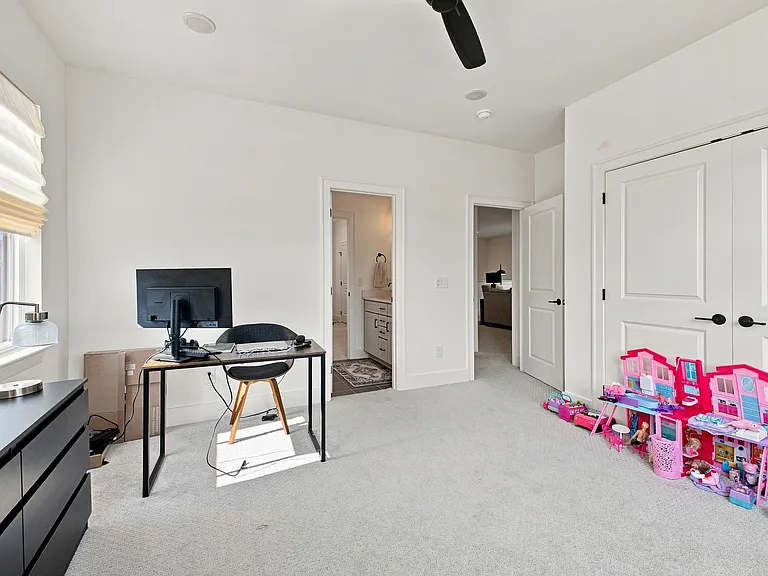 3324 Longport Ln — Photo 41