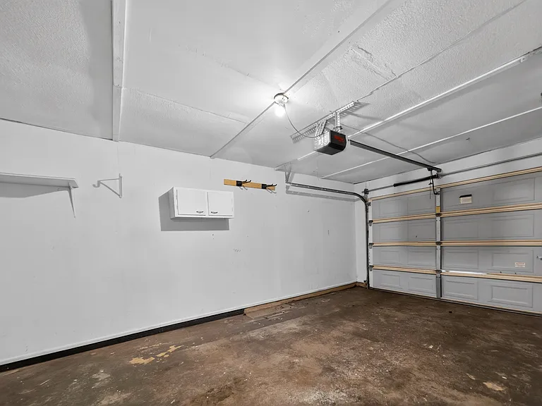 1511 Milam Dr — Photo 29