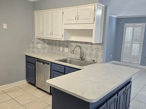 5th image of 4517 Mayo Dr