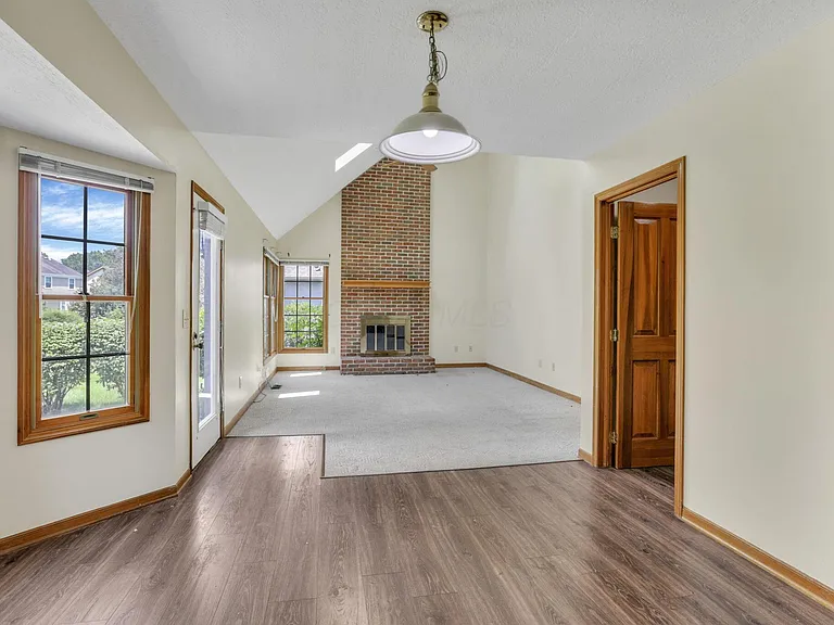 7641 Finbarr Ct — Photo 12