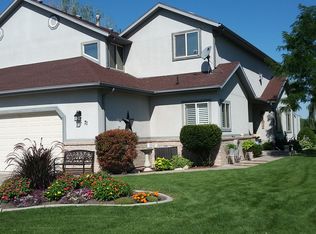 71 Hillsborough Dr, Pleasant View, UT 84414