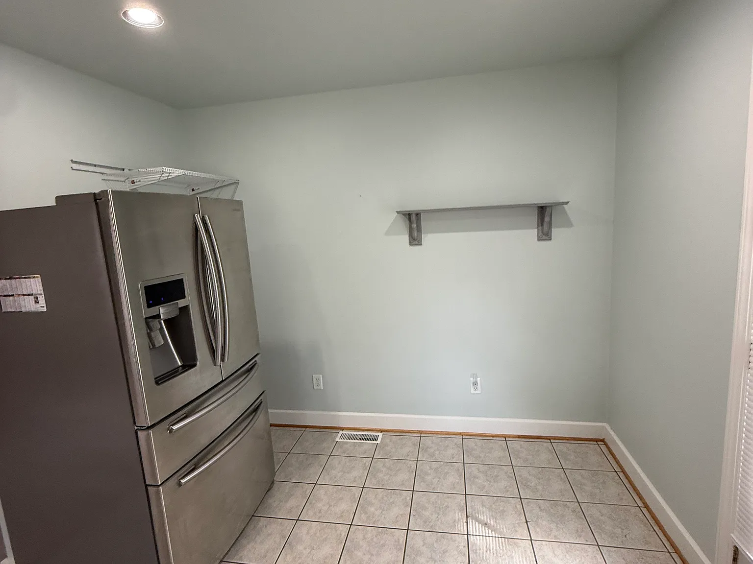 3 bed, 1245 sqft, $1,800 — Photo 4