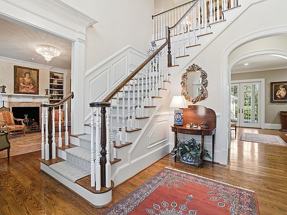 2nd image of 3013 Gervais St