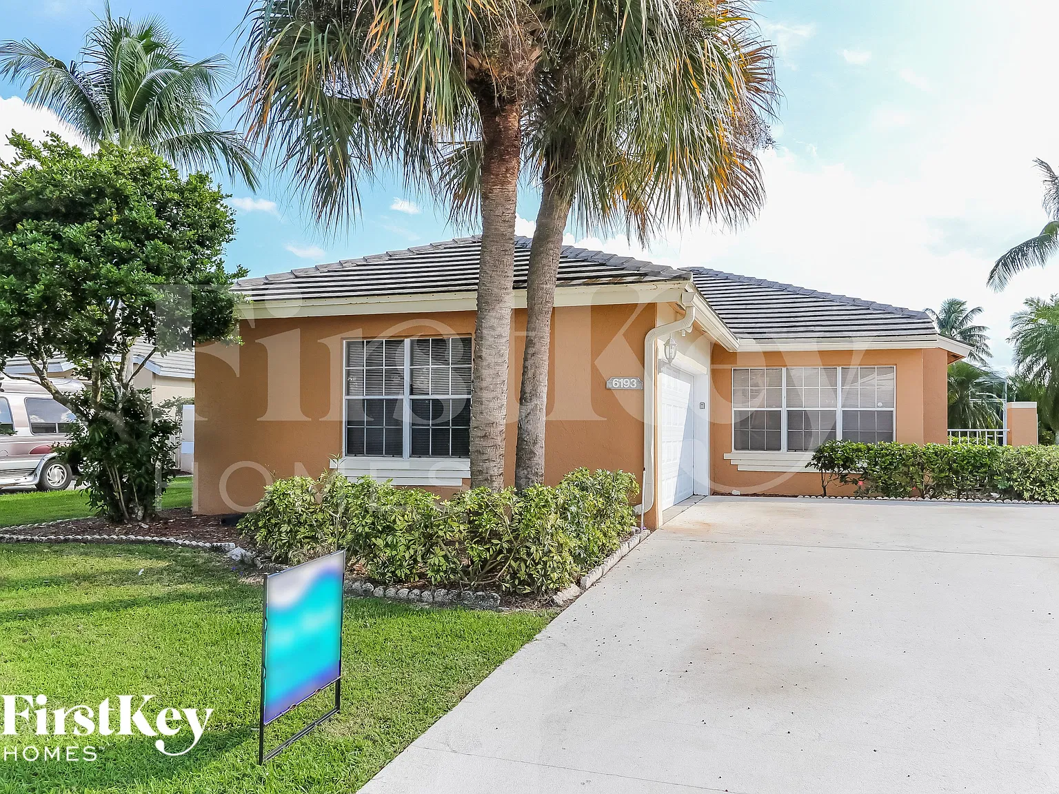 3 bed, 2.0 bath, 1748 sqft, $3,675 — Photo 2