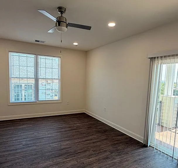 703 E Clay St — Photo 10