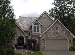 10564 NW La Cassel Crest Ln, Portland, OR 97229