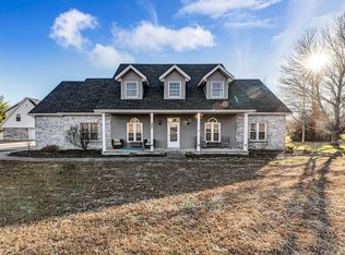 3304 E Covey Ln, Ozark, MO 65721