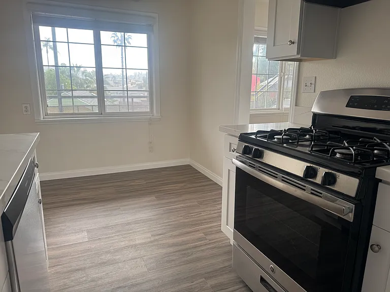 8465 La Mesa Blvd #6 — Photo 6