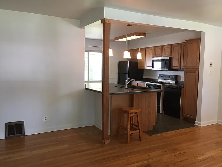 2256 Geneva St — Photo 13