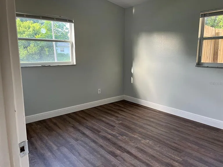 3112 Winfield St — Photo 12