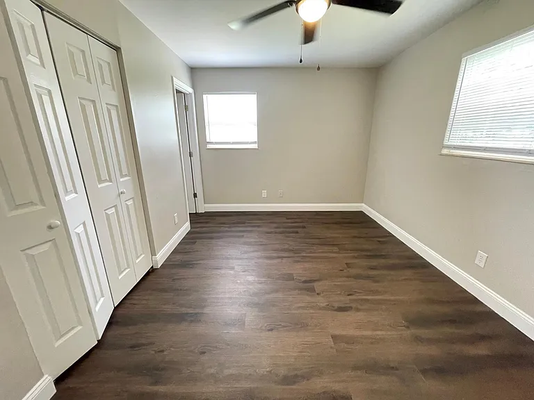 1054 Dalton Ln — Photo 20