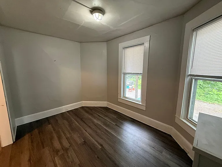 33-35 Emerson Street — Photo 20