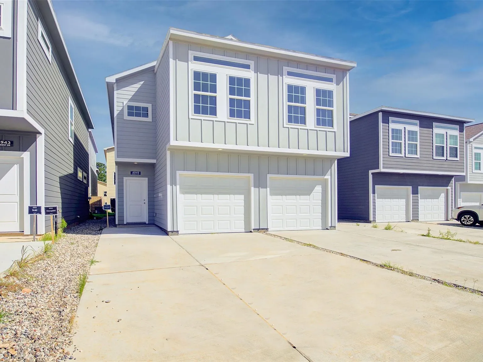 3 bed, 2.5 bath, 1274 sqft, $1,750 — Photo 1