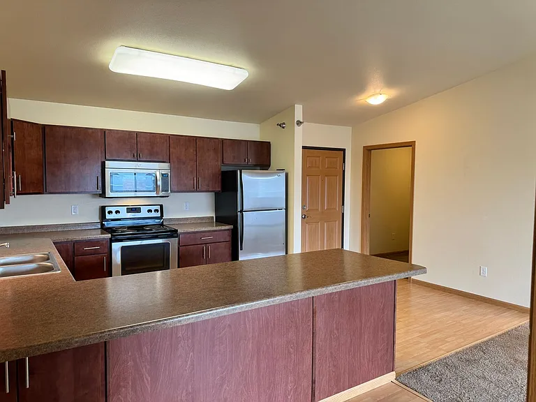 West Lake III Apartments — Photo 95