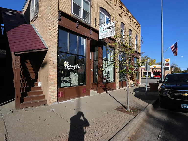 202 Broadway St S #4 — Photo 7