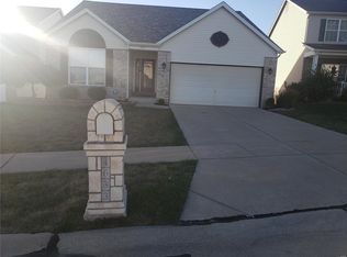 4633 Richmond Forest Dr, Florissant, MO 63034
