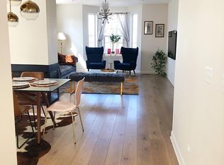 2185 Coral Ln, Glenview, IL 60026