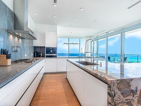 4th image of 1118 Ala Moana Blvd APT 3401