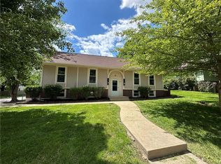 1513 SW 20th St, Blue Springs, MO 64015