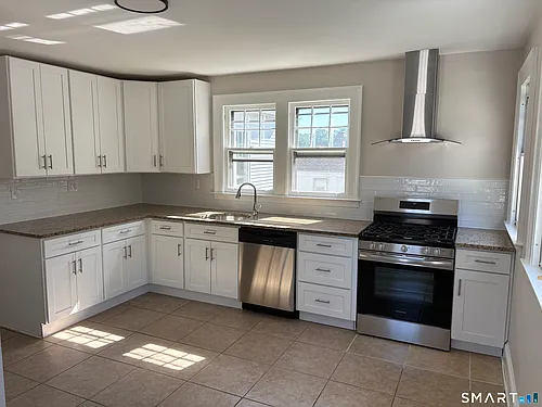 219 Jordan Ln Photo 1