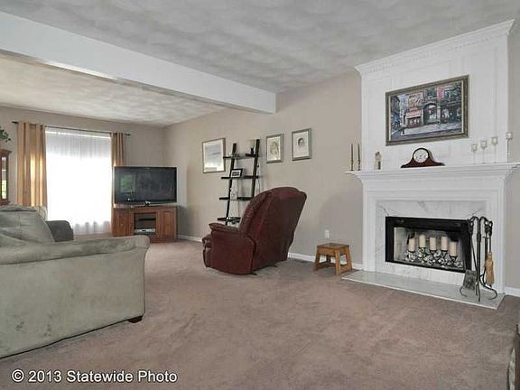 3rd image of 31 Spencer Hill Ct
