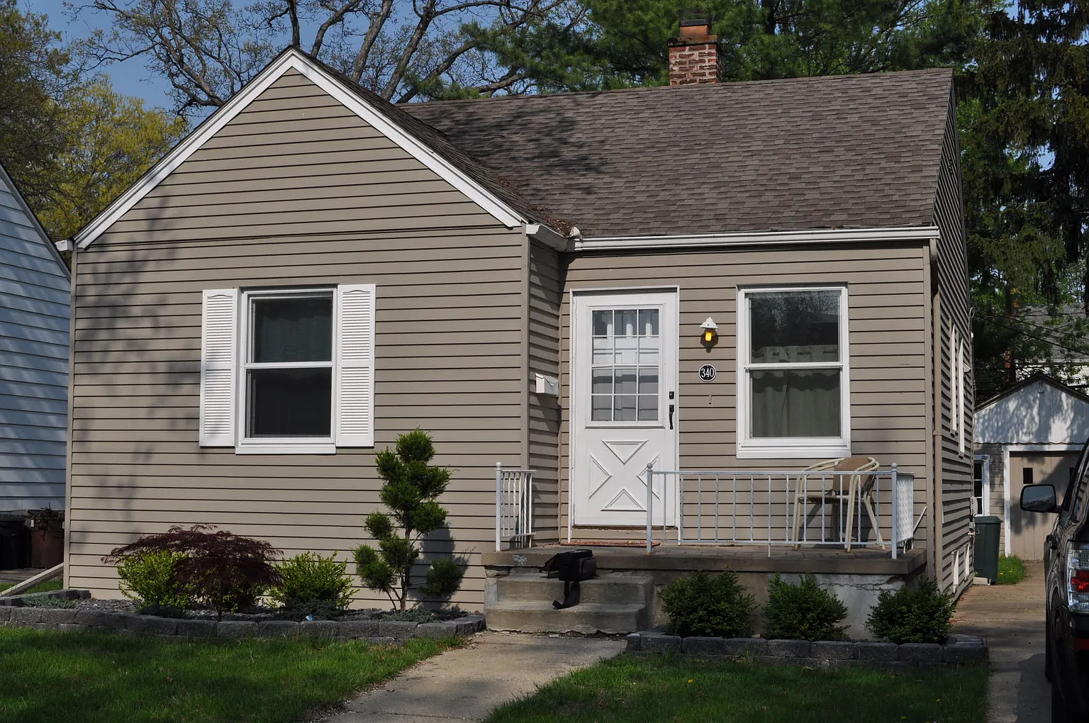 340 Flowerdale St photo 1