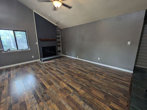 3rd image of 11802 Moonridge Dr