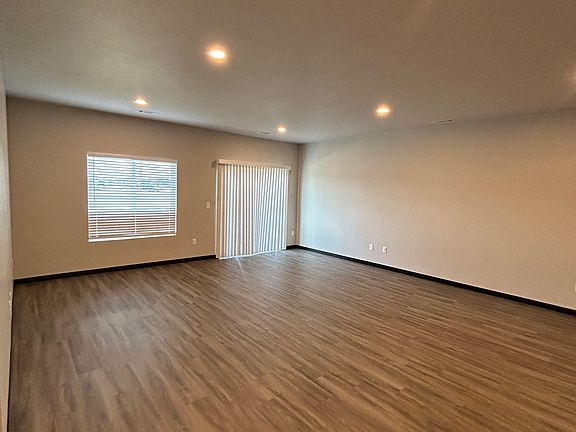 5th image of 6408 Sandstone Dr #115