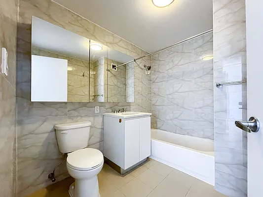 Rented by Kahen Properties | media 19