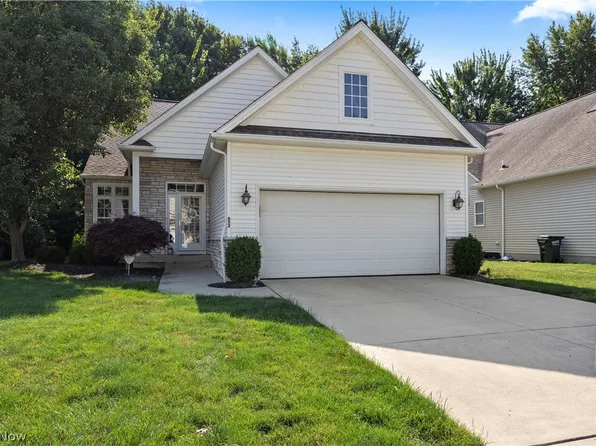 652 Lakeside Dr, Avon Lake, OH 44012
