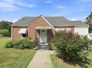 812 Oak St, Reidsville, NC 27320
