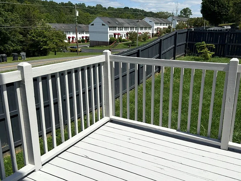 105 Boardwalk — Photo 4