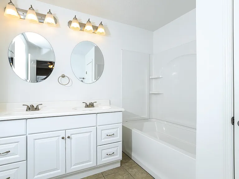 4505 Barbados Loop — Photo 11