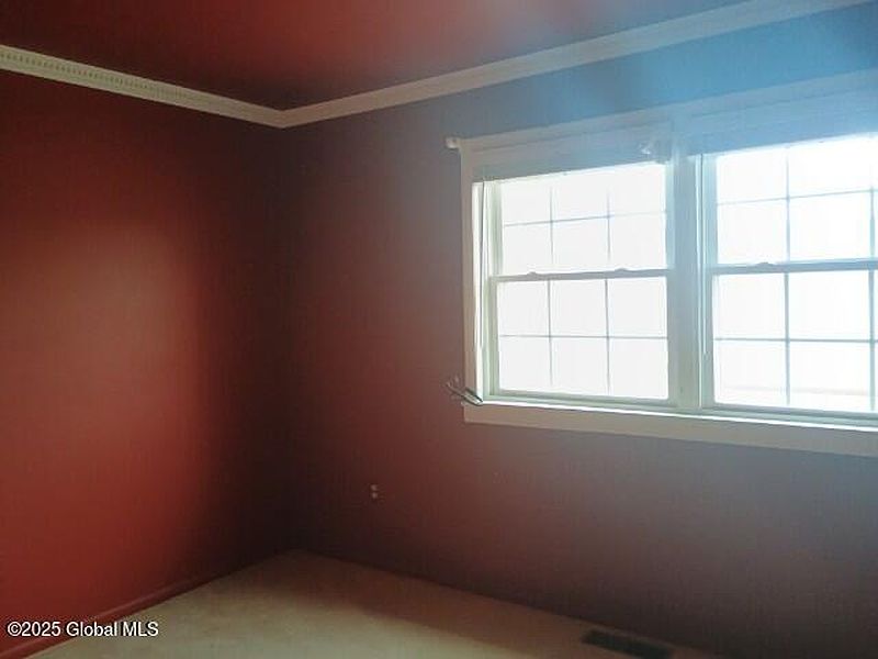 4th image of 262 Shields Road