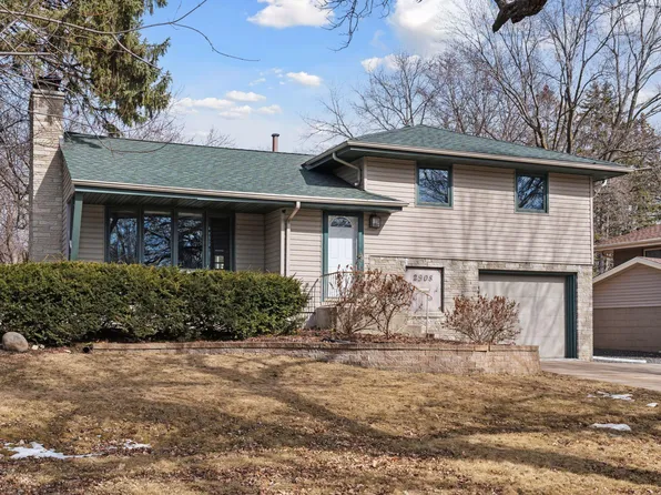 2908 Sumter Ave N, New Hope, MN 55427