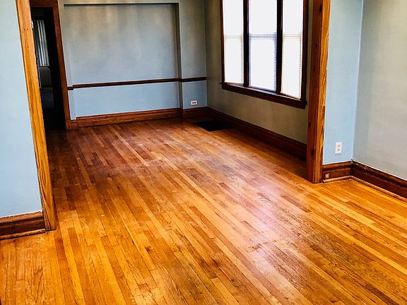 5th image of 2431 S 58th Ct
