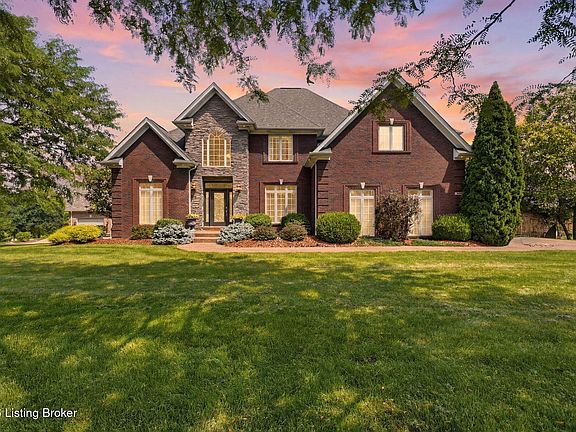 2nd image of 300 Longview Park Pl