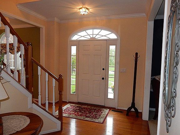2nd image of 7316 Windsor Park Dr