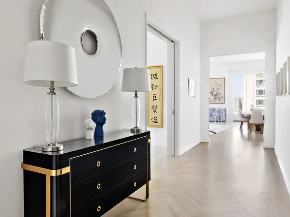 432 Park Avenue image 6 of 15