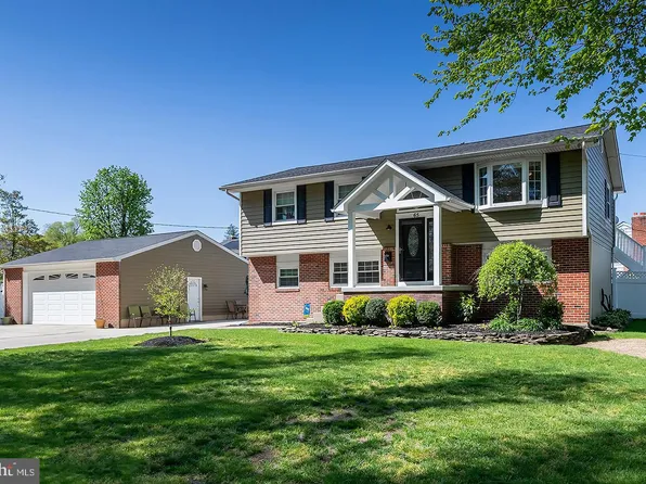 65 Chester Ave, Gibbstown, NJ 08027