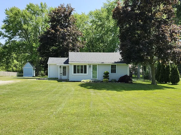 4083 W Water St, Port Huron, MI 48060