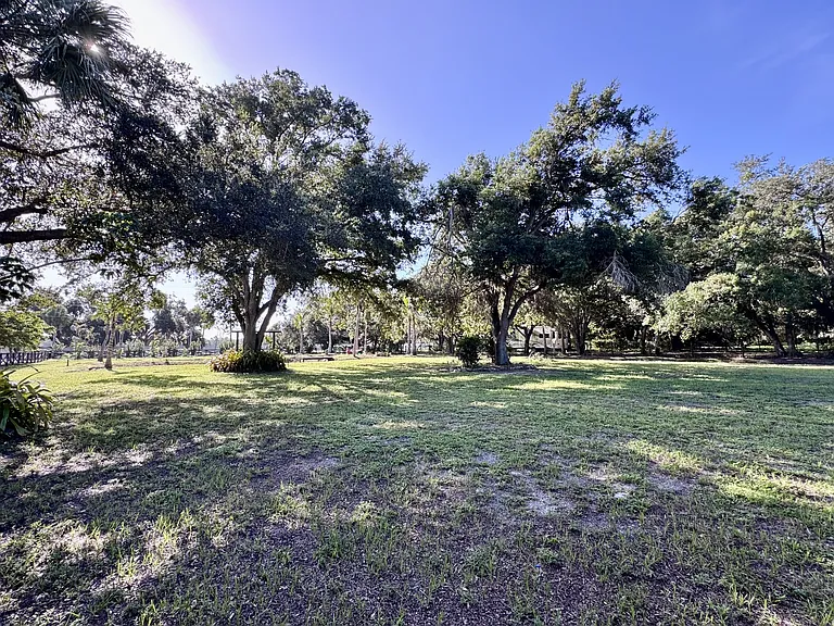 625 N Jackson Rd — Photo 34