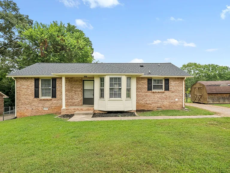 619 Ranch Hill Dr — Photo 2