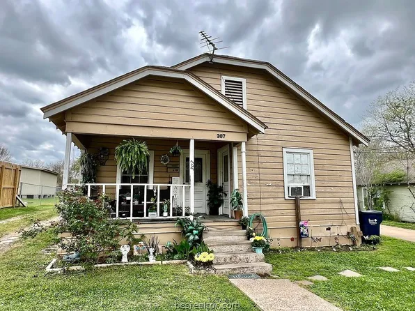 307 Baber St, Brenham, TX 77833