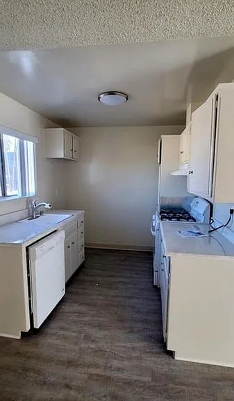 17801 Sherman Way #210 — Photo 6