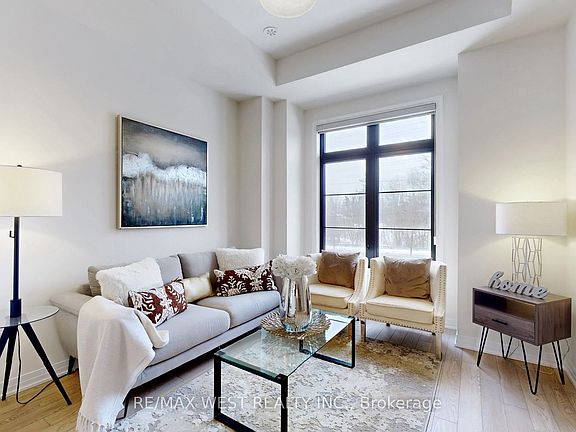 3rd image of 58 De La Roche Dr