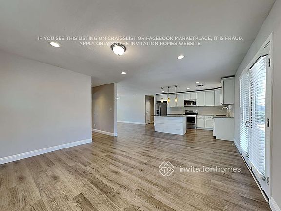 5th image of 934 E Loma Vista Dr