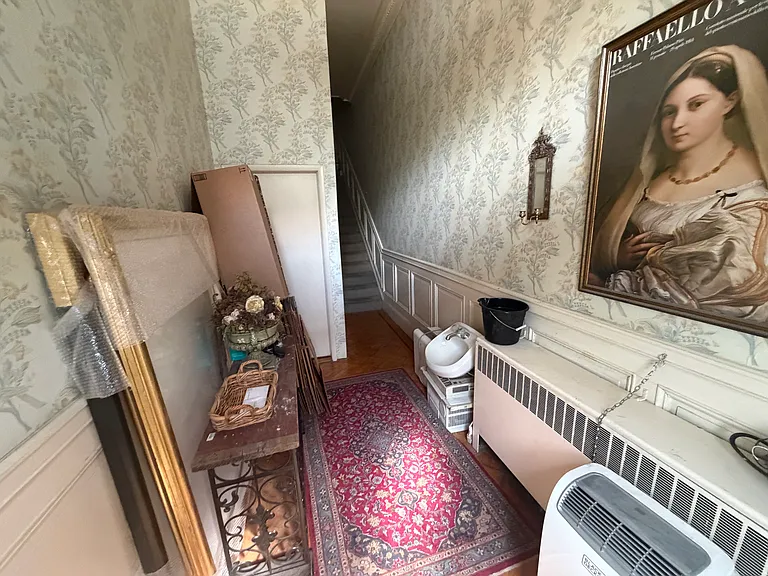 719 Washington Pl #2 — Photo 5