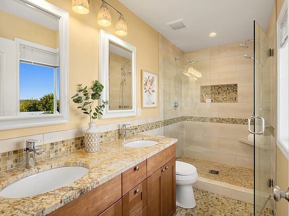 5th image of 11170 Aquila Pl NE